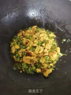 Make Scrambled eggs step 4