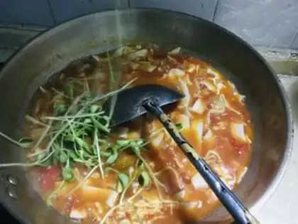 Make Tomato egg noodles step 13