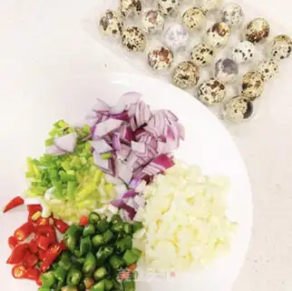 Make Frozen quail eggs step 0