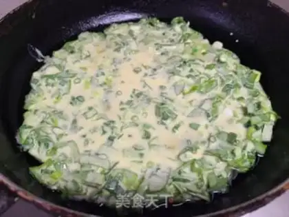 Make An egg pancakes for the moongrass step 4