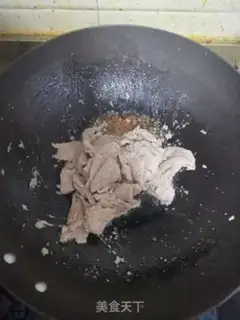 Make Potato pepper fried meat step 1