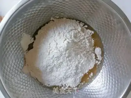 Make Yellow moon cake step 3