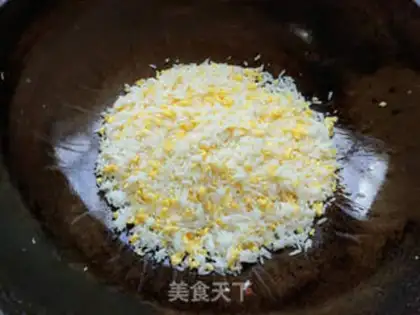 Make Soy sauce, fried rice step 4