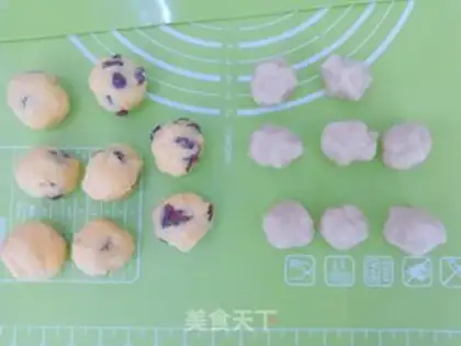 Make Yellow moon cake step 10