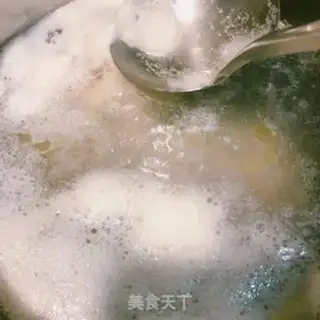 Make Chicken leg mushroom soup step 2
