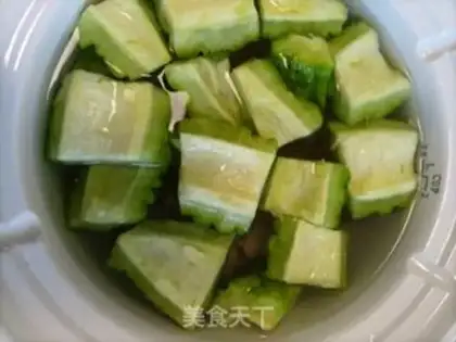 Make Suffering melon cucumber broccoli soup step 5