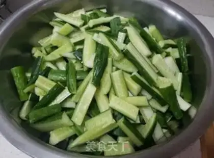 Make cucumber step 1