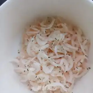 Make Onion shrimp and cheese step 2