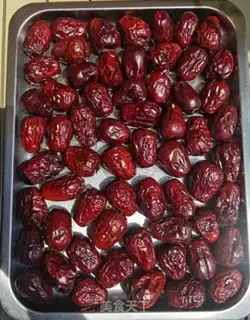 Make Three steamed red dates step 5