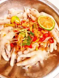 Make Hot chicken claws without osteoporosis step 5