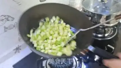 Make Sou-hyeon scissors step 7
