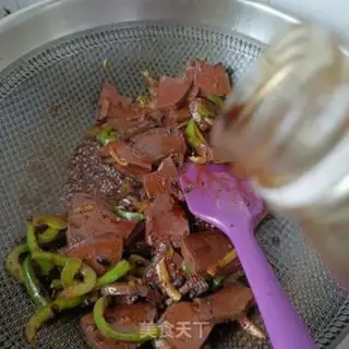 Make Mother-in-law makes pig blood step 11