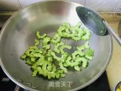 Make Scrambled eggs step 4