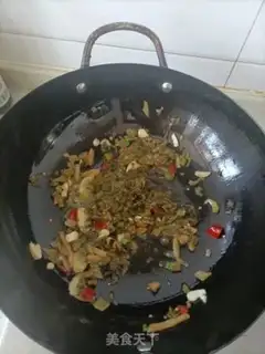 Make Sichuan pickles fried chicken blood step 3