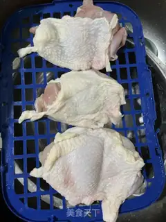 Make A halogenated chicken leg step 2