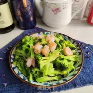 Make Shrimp fried broccoli step 5