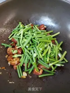 Make Garlic fried intestines step 6