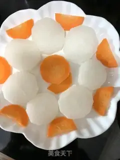 Make Meat pine radish step 1