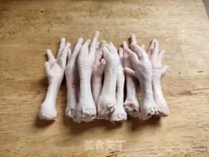 Make Chicken claws with fragrance step 0