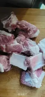 Make Garlic gravy evaporation ribs step 0