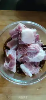 Make Garlic gravy evaporation ribs step 2