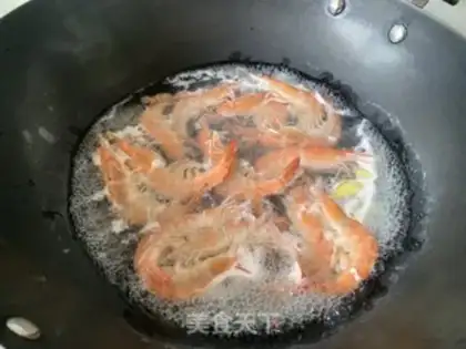Make Boiled shrimp on the tip of the tongue step 3