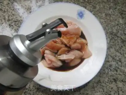 Make Chicken breast fried seaweed step 2