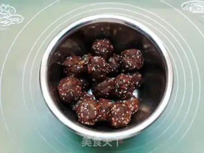 Make Rose ham mooncake step 5