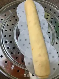 Make Red potato ham onion rolls step 8