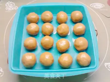 Make Rose ham mooncake step 15