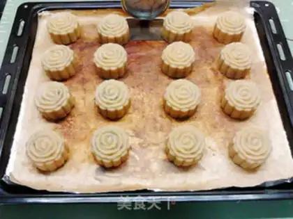 Make Rose ham mooncake step 19