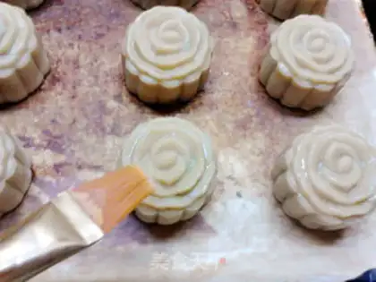 Make Rose ham mooncake step 21