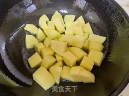 Make Yellow chicken step 3