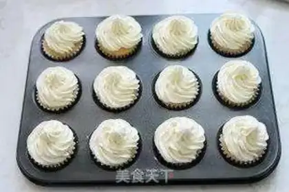 Make Lemon cupcakes step 7