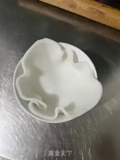 Make Ice-covered mooncake step 8
