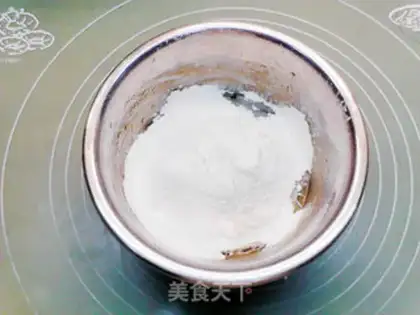 Make Blueberry meat mooncake step 7