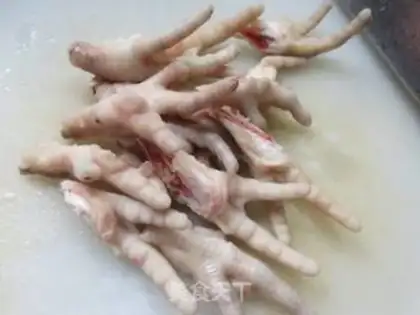 Make The chicken claws of the cherries step 1