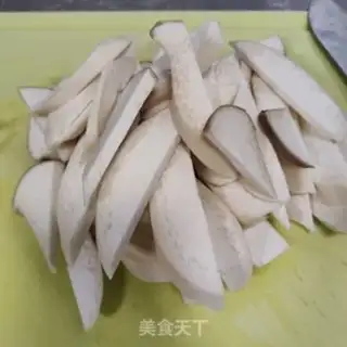 Make The apricot mushrooms dry the meat step 1