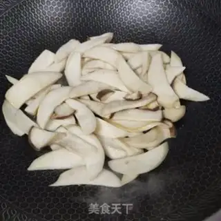 Make The apricot mushrooms dry the meat step 4