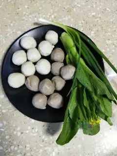 Make Hands on meatball soup step 1