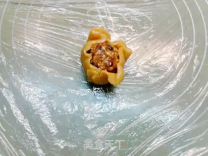 Make A raisin raisin moon cake step 12
