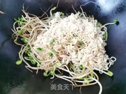 Make Fried noodles step 4
