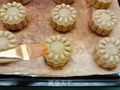 Make A raisin raisin moon cake step 19