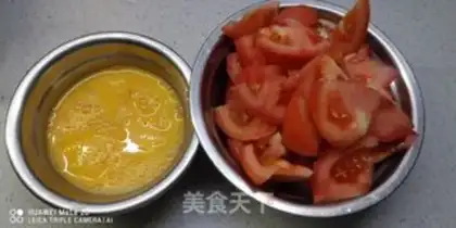 Make Tomato egg noodles step 0