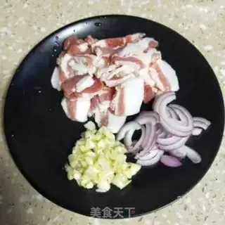 Make Five flowers for eggplant step 1