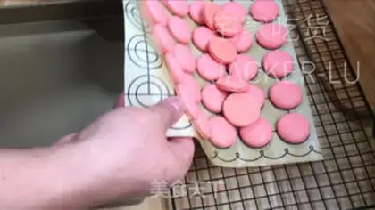Make Red velvet step 17