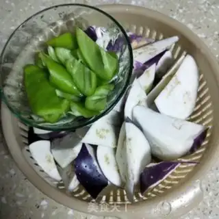 Make Five flowers for eggplant step 2