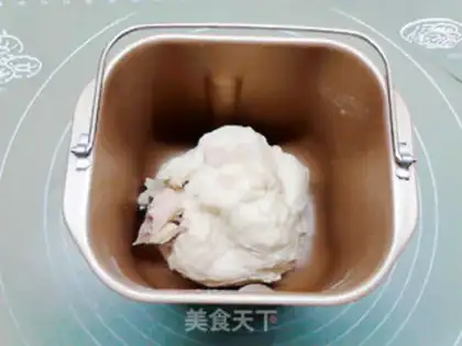 Make Red sugar sesame yogurt bread step 2