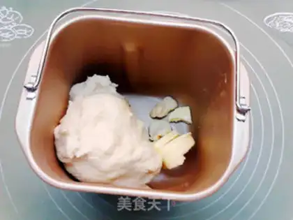 Make Red sugar sesame yogurt bread step 3
