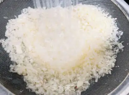 Make All-powerful garlic sauce step 1
